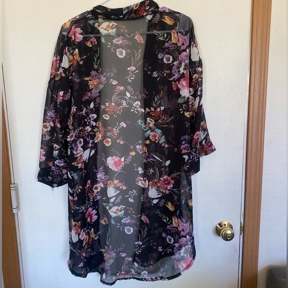 One size ladies, large/extra large open front kimono floral - Picture 1 of 3